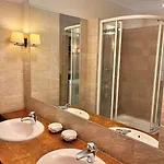 100 Metrowy Kolo Opery Lesnej Apartment *